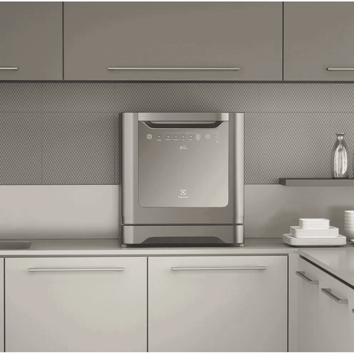 Lave-linge compact Electrolux pour 8 personnes en inox avec programme Eco (LE08S)